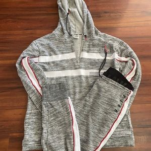 VS pink outfit